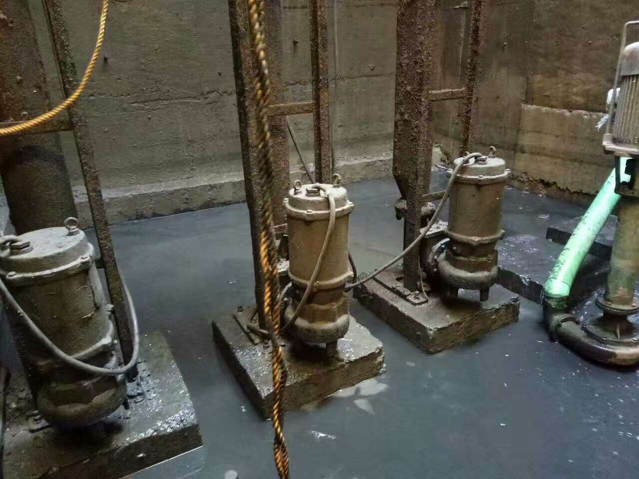 舞阳污水池清理